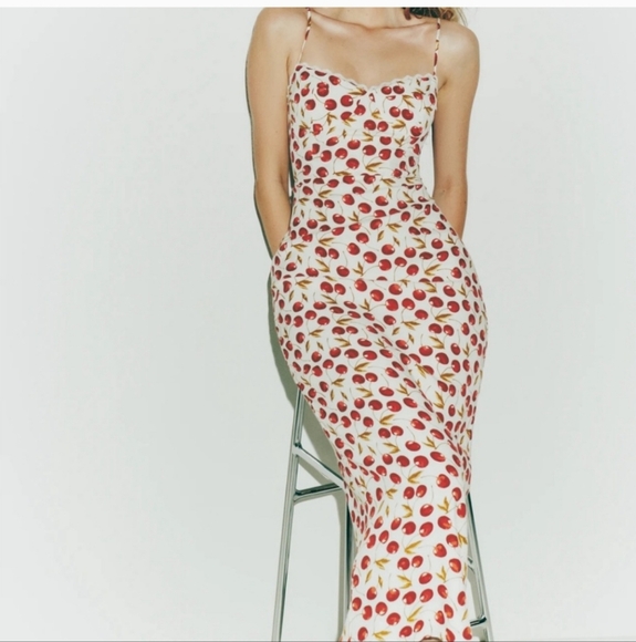 Reformation Pennington dress in various sizes - Picture 2 of 8